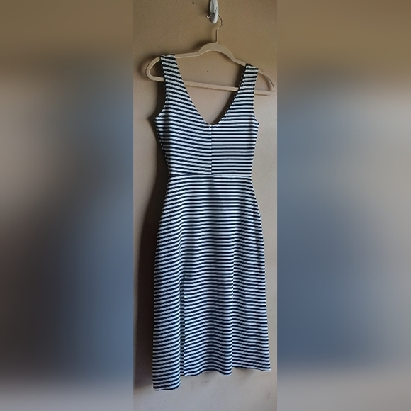 REFORMATION DRESS - Picture 3 of 5